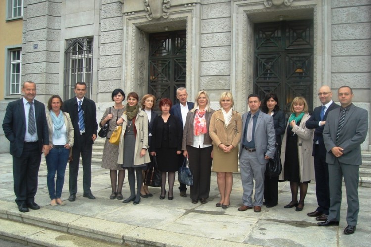 Представник Тужилаштва БиХ учествовао у делегацији која се састала са званичницима тужилаштава у Швајцарској 