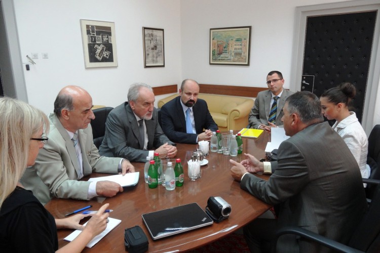 MEETING OF THE CHIEF PROSECUTORS OF THE PROSECUTOR’S OFFICE OF BIH AND THE OFFICE OF THE WAR CRIMES PROSECUTOR OF SERBIA HELD IN BELGRADE. MUTUAL COOPERATION IN SEVERAL CASES AGREED