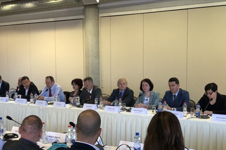 GLAVNA TUŽITELJICA GORDANA TADIĆ I IZASLANSTVO TUŽITELJSTVA BiH SUDJELUJU NA REGIONALNOJ KONFERENCIJI TUŽITELJSTAVA ZA RATNE ZLOČINE U BEOGRADU