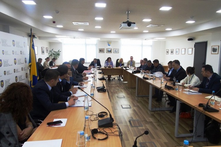 GLAVNA TUŽITELJICA TUŽILAŠTVA BiH SAZVALA ZAJEDNIČKI SASTANAK UDARNIH GRUPA ZA BORBU PROTIV TERORIZMA I BORBU PROTIV TRGOVINE LJUDIMA I ILEGALNIH MIGRACIJA
