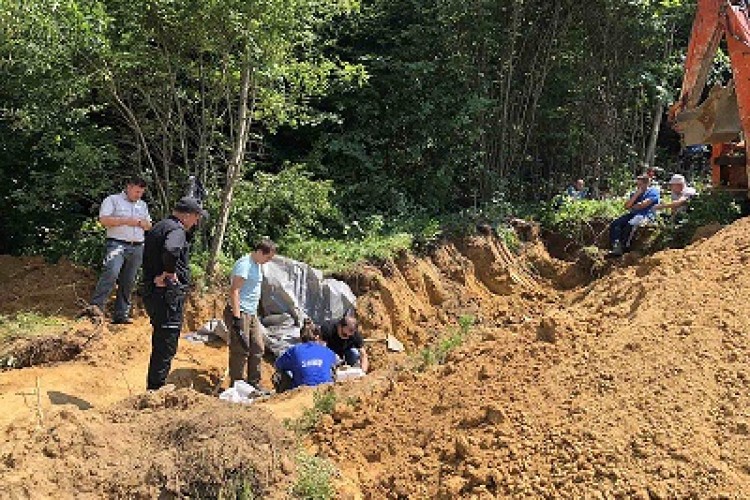 MORTAL REMAINS OF FOUR PERSONS FOUND DURING EXHUMATION AT ROSTOVO SITE