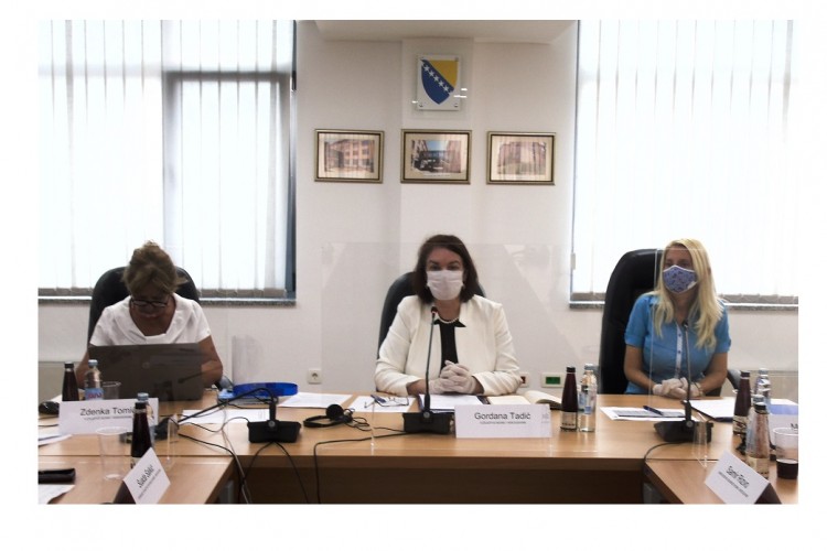 GLAVNA TUŽITELJICA ODRŽALA SASTANAK UDARNE GRUPE ZA BORBU PROTIV TRGOVINE LJUDIMA I ORGANIZOVANE ILEGALNE IMIGRACIJE