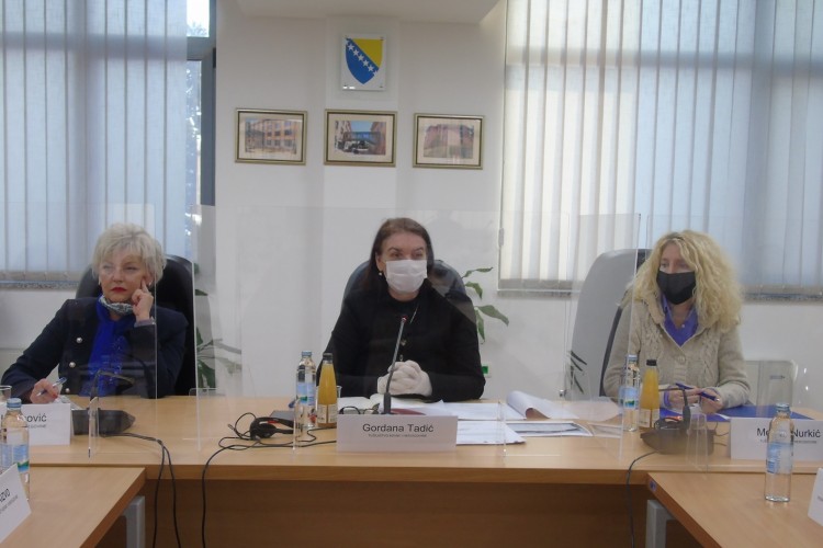 САСТАНАК УДАРНЕ ГРУПЕ ЗА БОРБУ ПРОТИВ ТРГОВИНЕ ЉУДИМА И ОРГАНИЗОВАНЕ ИЛЕГАЛНЕ ИМИГРАЦИЈЕ ОДРЖАН У ТУЖИЛАШТВУ БиХ