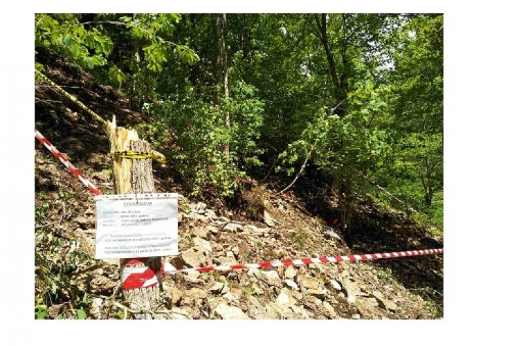 WORKS ON EXHUMATION AT DOBRO POLJE SITE, MUNICIPALITY OF KALINOVIK CONTINUES; MORTAL REMAINS OF AT LEAST FIVE PERSONS FOUND