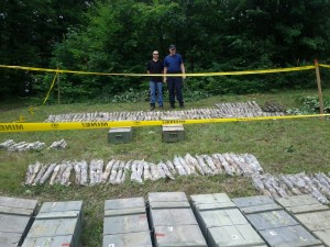 LARGE QUANTITIES OF WEAPONS AND EXPLOSIVES FOUND AT A LOCATION NEAR TEŠANJ. PROSECUTOR'S OFFICE OF BIH AND SIPA CONTINUE THEIR ACTIVITIES IN THIS MATTER AIMING TO DISCOVER THOSE RESPONSIBLE