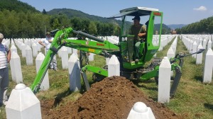 RE-EXHUMATION AND ASSOCIATION OF THE FOUND MORTAL REMAINS ONGOING IN POTOČARI MEMORIAL CENTRE, AS ORDERED BY THE BIH PROSECUTOR’S OFFICE 