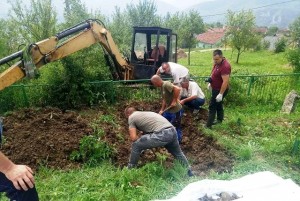 НА ЕКСХУМАЦИЈИ НА ЛОКАЛИТЕТУ ЦАРЕВО ПОЉЕ, У ОПШТИНИ ЈАЈЦЕ, ПРОНАЂЕНИ ПОСМРТНИ ОСТАЦИ НАЈМАЊЕ ДВА ЛИЦА