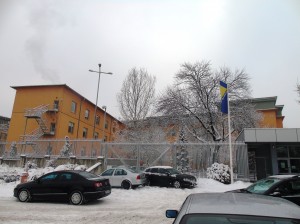 PRIJEDLOG PRITVORA ZA DRŽAVLJANINA TURSKE OSUMNJIČENOG ZA NAPAD NA OVLAŠTENO SLUŽBENO LICE NA AERODROMU SARAJEVO