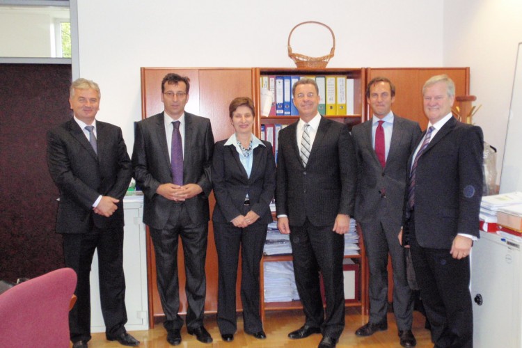 ОДРЖАН САСТАНАК ЗВАНИЧНИКА ТУЖИЛАШТВА БиХ СА ГЛАВНИМ ТУЖИОЦЕМ ПРИ МКСЈ