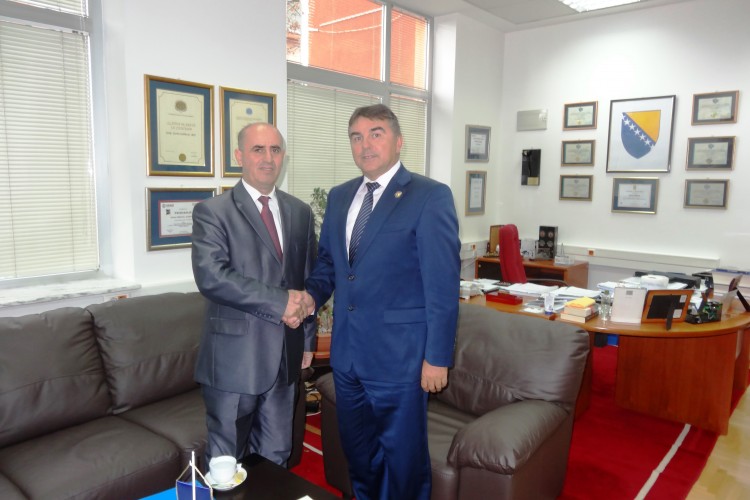 CHIEF PROSECUTOR MET WITH THE AMBASSADOR OF THE REPUBLIC OF MACEDONIA IN BOSNIA AND HERZEGOVINA. THEY DISCUSSED COOPERATION BETWEEN THE JUDICIAL INSTITUTIONS