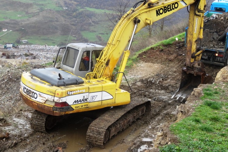 EXHUMATION EFFORTS INTENSIFIED AT THE SITE OF BUĆA POTOK. ENGAGEMENT OF ADDITIONAL MACHINERY WILL ACCELERATE THE EFFORTS AIMED AT FINDING THE MORTAL REMAINS