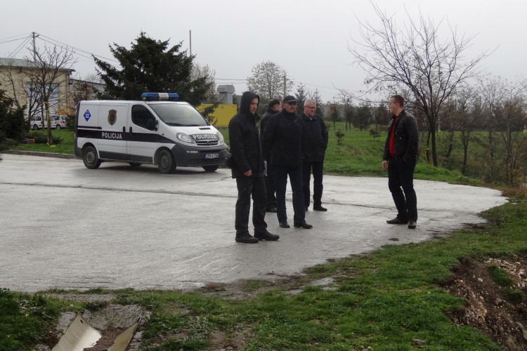 EXHUMATION EFFORTS INTENSIFIED AT THE SITE OF BUĆA POTOK. ENGAGEMENT OF ADDITIONAL MACHINERY WILL ACCELERATE THE EFFORTS AIMED AT FINDING THE MORTAL REMAINS