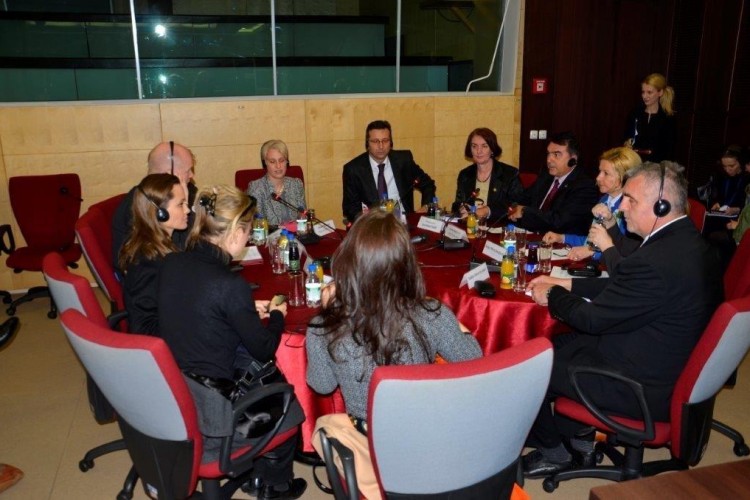 IZASLANSTVO VELIKE BRITANIJE POSJETILO TUŽITELJSTVO I SUD BiH. ISKAZANA POTPORA TUŽITELJSTVU BiH U USPOSTAVI VLADAVINE PRAVA