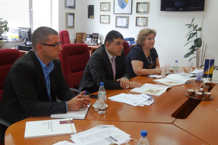 CHIEF PROSECUTOR MET WITH THE DELEGATION OF THE OFFICE OF THE STATE PROSECUTOR GENERAL OF THE REPUBLIC OF SLOVENIA. CENTRAL TOPICS OF THE MEETING PERTAINED TO THE INTERSTATE COOPERATION IN FIGHTING ALL FORMS OF CRIMES