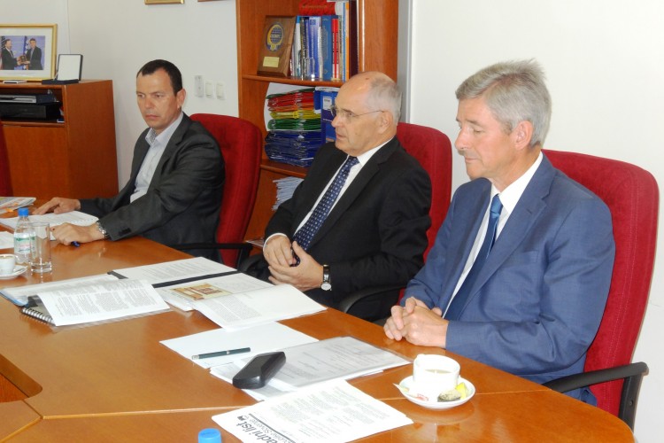 CHIEF PROSECUTOR MET WITH THE DELEGATION OF THE OFFICE OF THE STATE PROSECUTOR GENERAL OF THE REPUBLIC OF SLOVENIA. CENTRAL TOPICS OF THE MEETING PERTAINED TO THE INTERSTATE COOPERATION IN FIGHTING ALL FORMS OF CRIMES
