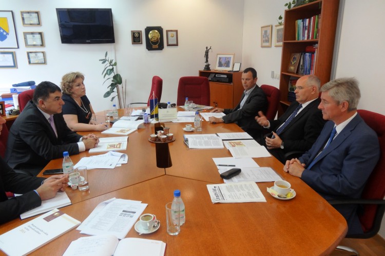 CHIEF PROSECUTOR MET WITH THE DELEGATION OF THE OFFICE OF THE STATE PROSECUTOR GENERAL OF THE REPUBLIC OF SLOVENIA. CENTRAL TOPICS OF THE MEETING PERTAINED TO THE INTERSTATE COOPERATION IN FIGHTING ALL FORMS OF CRIMES 