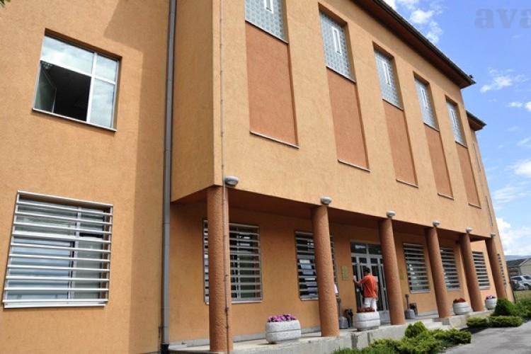 FIVE MEN SUSPECTED OF WAR CRIMES AGAINST CIVILIANS DEPRIVED OF LIBERTY