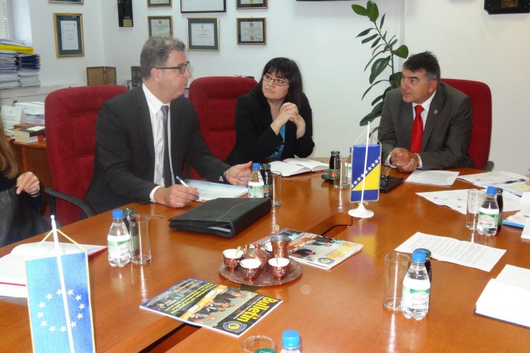 CHIEF PROSECUTOR GORAN SALIHOVIC MET CHIEF PROSECUTOR SERGE BRAMMERTZ. CHIEF PROSECUTOR BRAMMERTZ NOTED THAT SIGNIFICANT PROGRESS WAS MADE IN PROSECUTION OF CATEGORY 2 CASES