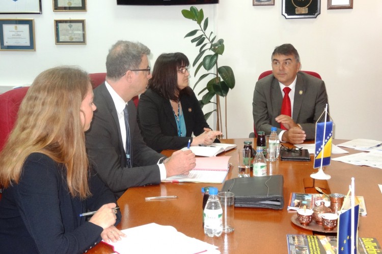 CHIEF PROSECUTOR GORAN SALIHOVIC MET CHIEF PROSECUTOR SERGE BRAMMERTZ. CHIEF PROSECUTOR BRAMMERTZ NOTED THAT SIGNIFICANT PROGRESS WAS MADE IN PROSECUTION OF CATEGORY 2 CASES