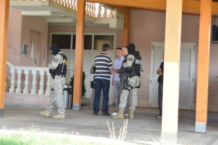PO NALOGU TUŽILAŠTVA BiH U VIŠE GRADOVA PROVODI SE AKCIJA KODNOG IMENA „MESO“. OVO JE JEDNA OD NAJVEĆIH AKCIJA U BORBI PROTIV ORGANIZOVANOG KRIMINALA I VIŠEMILIONSKIH PORESKIH UTAJA