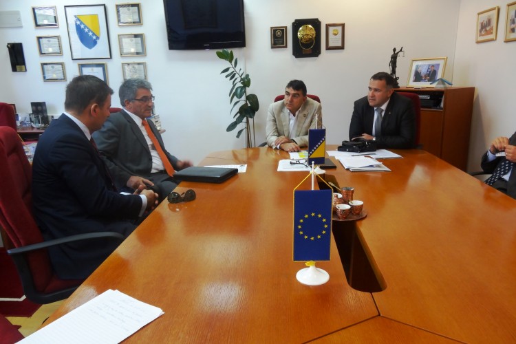 GLAVNI TUŽILAC SE SASTAO SA POLICIJSKIM ATAŠEOM AMBASADE ITALIJE. RAZGOVARANO O REALIZACIJI PROJEKATA MEĐUNARODNE SARADNJE U BORBI PROTIV ORGANIZIRANOG KRIMINALA