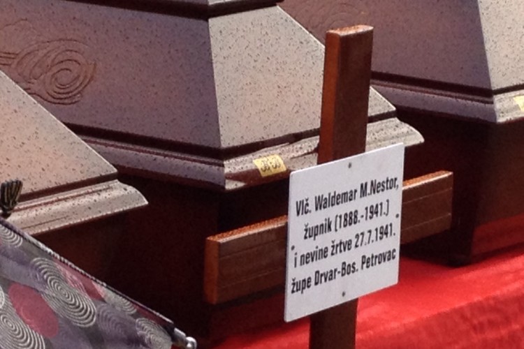 NAKON ZAJEDNIČKIH SASTANAKA GLAVNOG TUŽIOCA I BISKUPA KOMARICE, EKSHUMIRANI POSMRTNI OSTACI IZ 2. SVJETSKOG RATA ĆE BITI DOSTOJNO UKOPANI U BANJA LUCI