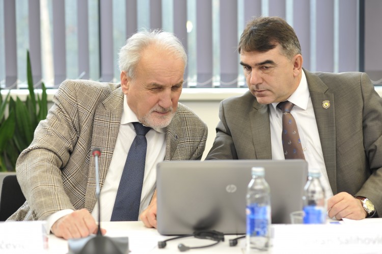 Glavni tužitelji Goran Salihović i Vladimir Vukčević dali su prvi zajednički intervju koji je emitiran u ponedjeljak, na televiziji Al Jazeera