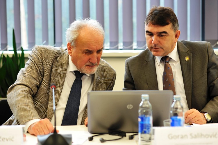 Glavni tužitelji Goran Salihović i Vladimir Vukčević dali su prvi zajednički intervju koji je emitiran u ponedjeljak, na televiziji Al Jazeera