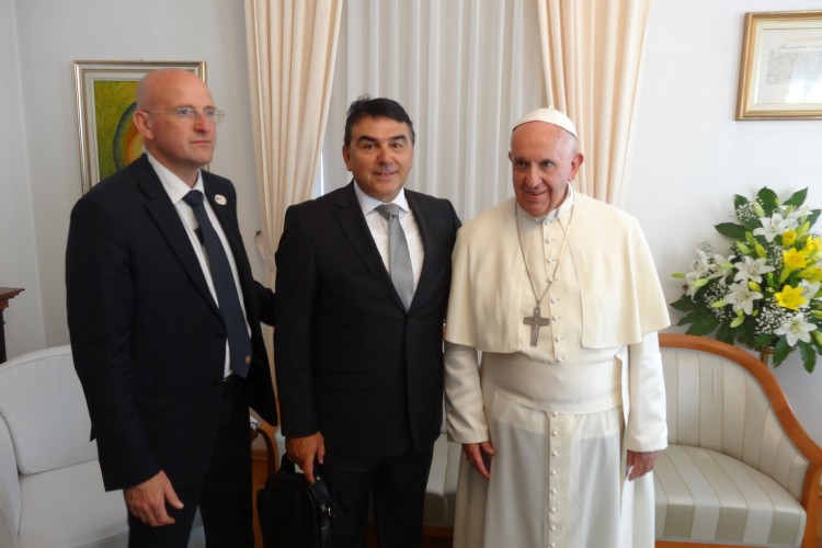 Šef službi sigurnosti Vatikana, g. Domenico Giani,  poslao je glavnom tužitelju i Tužiteljstvu BiH pismo zahvale za angažman prigodom osiguranja posjete pape Franje Bosni i Hercegovini 06. lipnja ove godine