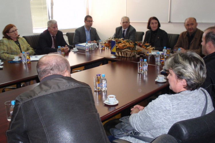 РУКОВОДСТВО ПОСЕБНОГ ОДЈЕЛА ЗА РАТНЕ ЗЛОЧИНЕ ОДРЖАЛО САСТАНАК СА ПРЕДСТАВНИЦИМА ЖРТАВА ИЗ ЗВОРНИКА И ОКОЛИНЕ