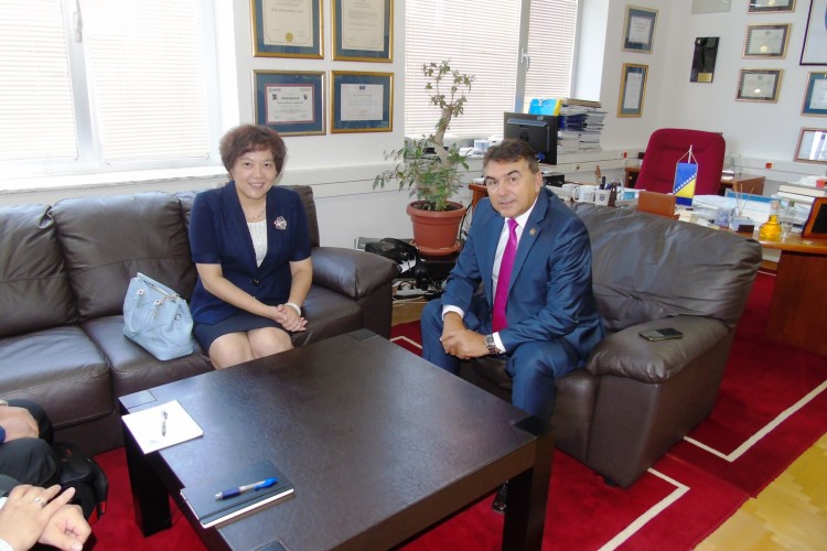 GLAVNI TUŽITELJ SE SASTAO SA VELEPOSLANICOM NR KINE U BiH