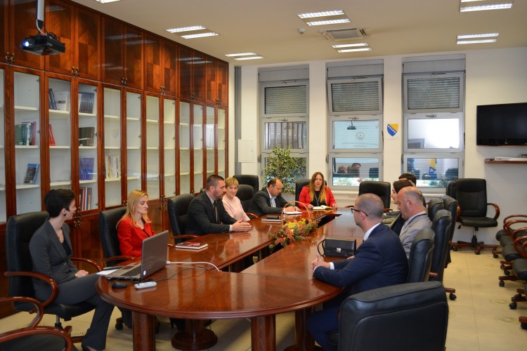 ПРЕДСТАВНИЦИ ТУЖИЛАШТВА БиХ ПОСЈЕТИЛИ АГЕНЦИЈУ ЗА ФОРЕНЗИЧКА ИСПИТИВАЊА И ВЈЕШТАЧЕЊА