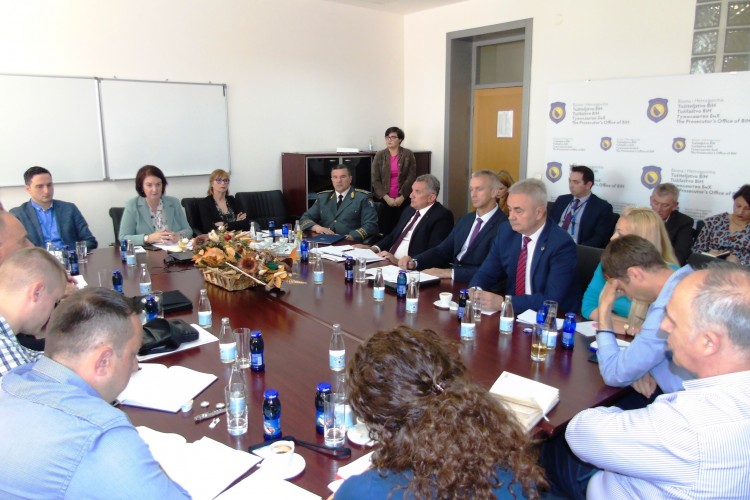 ОДРЖАН ВАНРЕДНИ САСТАНАК УДАРНЕ ГРУПЕ ЗА БОРБУ ПРОТИВ ТРГОВИНЕ ЉУДИМА И ИЛЕГАЛНИХ МИГРАЦИЈА У БиХ