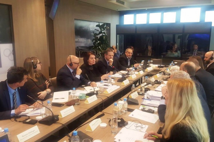 ГЛАВНА ТУЖИТЕЉКА ГОРДАНА ТАДИЋ НА САСТАНКУ РАДНЕ ГРУПЕ О КРИВИЧНОМ ПРОЦЕСУИРАЊУ ПОВРАТНИКА СА СТРАНИХ РАТИШТА