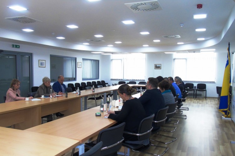 GLAVNA TUŽITELJICA SASTALA SE SA PREDSTAVNICIMA UDRUŽENJA „ŽENA-ŽRTVA  RATA“ I ISTRAŽIVAČKO-DOKUMENTACIONOG CENTRA