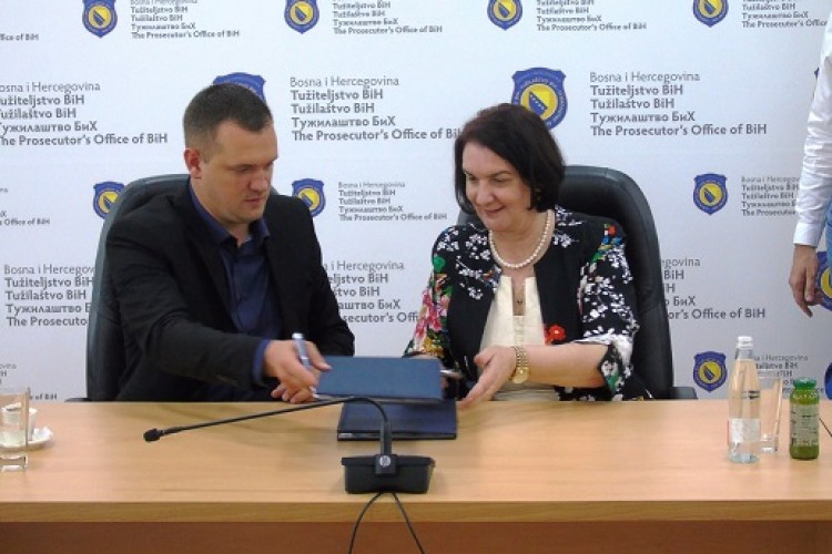 ПОТПИСАН СПОРАЗУМ О ПРОВОЂЕЊУ НАБАВКЕ РАДОВА ЗА САНАЦИЈУ ДЕВАСТИРАНЕ ЛОКАЦИЈЕ РЕГИОНАЛНОГ ЦЕНТРА ЗА УПРАВЉАЊЕ ОТПАДОМ СМИЉЕВИЋИ