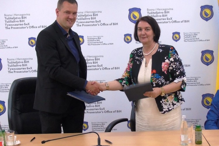 ПОТПИСАН СПОРАЗУМ О ПРОВОЂЕЊУ НАБАВКЕ РАДОВА ЗА САНАЦИЈУ ДЕВАСТИРАНЕ ЛОКАЦИЈЕ РЕГИОНАЛНОГ ЦЕНТРА ЗА УПРАВЉАЊЕ ОТПАДОМ СМИЉЕВИЋИ