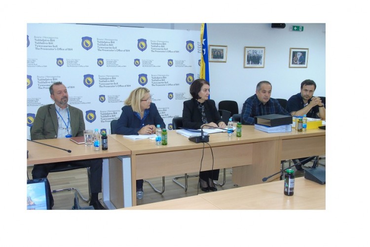ГЛАВНА ТУЖИТЕЉКА САСТАЛА СЕ СА ЧЛАНОВИМА ПОРОДИЦЕ  МЕМИЋ; У ПРЕДМЕТУ ДОНЕСЕНА НАРЕДБА О ПОКРЕТАЊУ ИСТРАГЕ