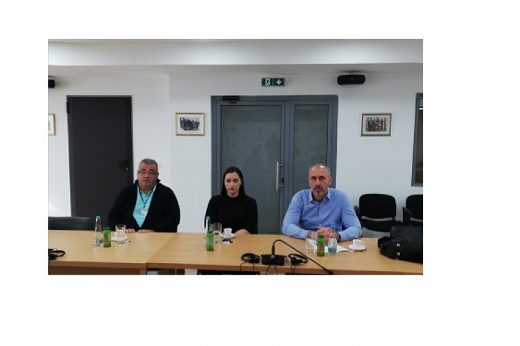 ГЛАВНА ТУЖИТЕЉКА САСТАЛА СЕ СА ЧЛАНОВИМА ПОРОДИЦЕ МЕМИЋ