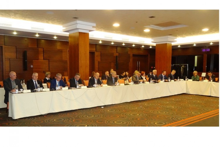 САСТАНАК ГЛАВНИХ ТУЖИЛАЦА И РУКОВОДИЛАЦА ПОЛИЦИЈСКИХ АГЕНЦИЈА О УСПОСТАВИ МРЕЖЕ СПЕЦИЈАЛИЗОВАНИХ ТУЖИЛАЦА И ИСТРАЖИЛАЦА ЗА БОРБУ ПРОТИВ ТРГОВИНЕ ЉУДИМА ОДРЖАН У САРАЈЕВУ