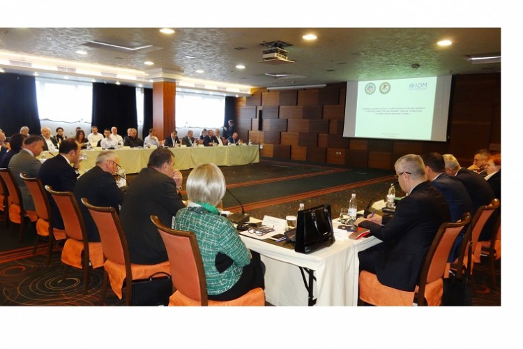 САСТАНАК ГЛАВНИХ ТУЖИЛАЦА И РУКОВОДИЛАЦА ПОЛИЦИЈСКИХ АГЕНЦИЈА О УСПОСТАВИ МРЕЖЕ СПЕЦИЈАЛИЗОВАНИХ ТУЖИЛАЦА И ИСТРАЖИЛАЦА ЗА БОРБУ ПРОТИВ ТРГОВИНЕ ЉУДИМА ОДРЖАН У САРАЈЕВУ