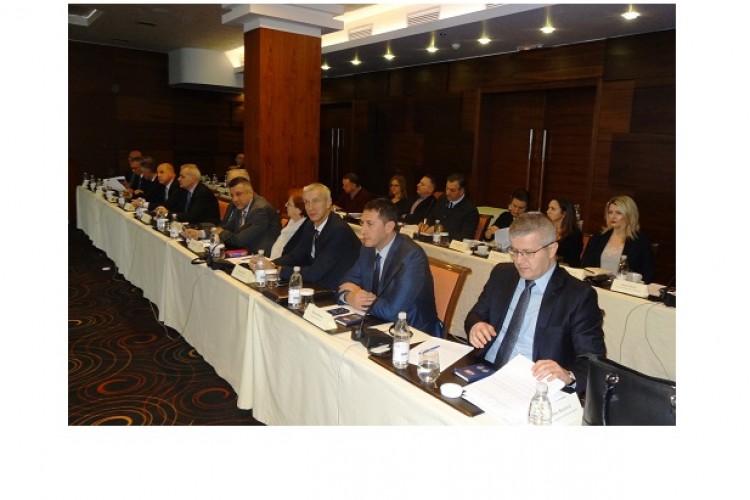 САСТАНАК ГЛАВНИХ ТУЖИЛАЦА И РУКОВОДИЛАЦА ПОЛИЦИЈСКИХ АГЕНЦИЈА О УСПОСТАВИ МРЕЖЕ СПЕЦИЈАЛИЗОВАНИХ ТУЖИЛАЦА И ИСТРАЖИЛАЦА ЗА БОРБУ ПРОТИВ ТРГОВИНЕ ЉУДИМА ОДРЖАН У САРАЈЕВУ