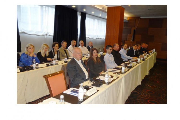 САСТАНАК ГЛАВНИХ ТУЖИЛАЦА И РУКОВОДИЛАЦА ПОЛИЦИЈСКИХ АГЕНЦИЈА О УСПОСТАВИ МРЕЖЕ СПЕЦИЈАЛИЗОВАНИХ ТУЖИЛАЦА И ИСТРАЖИЛАЦА ЗА БОРБУ ПРОТИВ ТРГОВИНЕ ЉУДИМА ОДРЖАН У САРАЈЕВУ