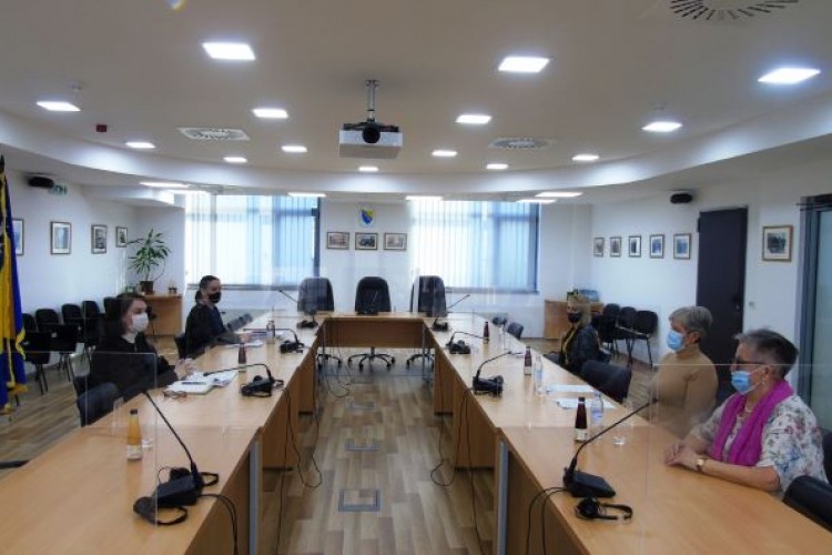 GLAVNA TUŽITELJICA SASTALA SE SA PREDSTAVNICIMA UDRUGE “ŽENA –ŽRTVA RATA”