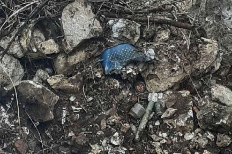 ПОД НАДЗОРОМ ТУЖИЛАШТВА БиХ ПРОВОДИ СЕ ЕКСХУМАЦИЈА НА ЛОКАЛИТЕТУ МАЛА БУКОВИЦА, ОПШТИНА ТРАВНИК; ПРОНАЂЕНИ ПОСМРТНИ ОСТАЦИ НАЈМАЊЕ ЈЕДНОГ ТИЈЕЛА