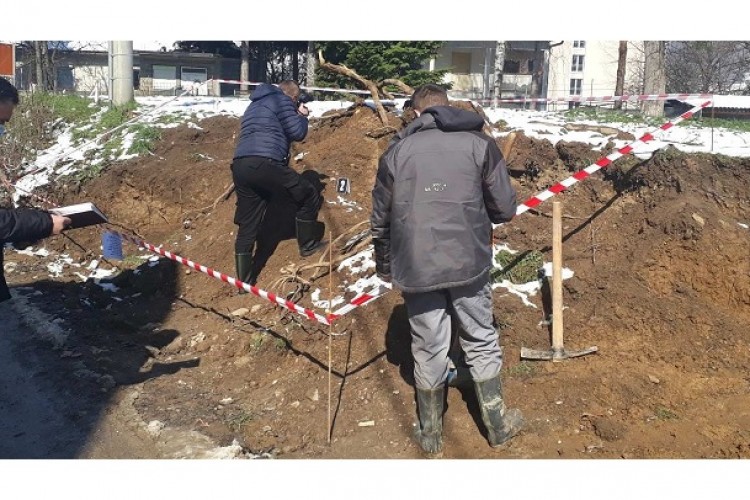 INVESTIGATOR OF THE PROSECUTOR’S OFFICE OF BIH COORDINATES THE EXHUMATION PROCESS IN THE SARAJEVO SETTLEMENT ZABRĐE