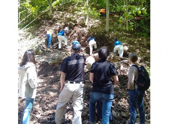 NASTAVLJAJU SE RADOVI NA EKSHUMACIJI NA LOKALITETU DOBRO POLJE, OPĆINA KALINOVIK; PRONAĐENI SU POSMRTNI OSTACI NAJMANJE PET OSOBA, VRŠI SE KOMPLETIRANJE SKELETNIH OSTATAKA
