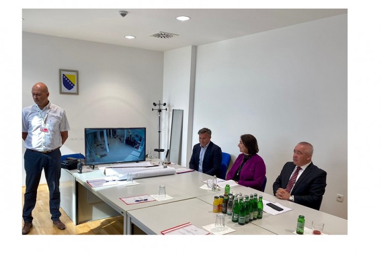 CHIEF PROSECUTOR PARTICIPATES IN EXERCISE ON AIRPORT SAFETY AND AIR TRAFFIC