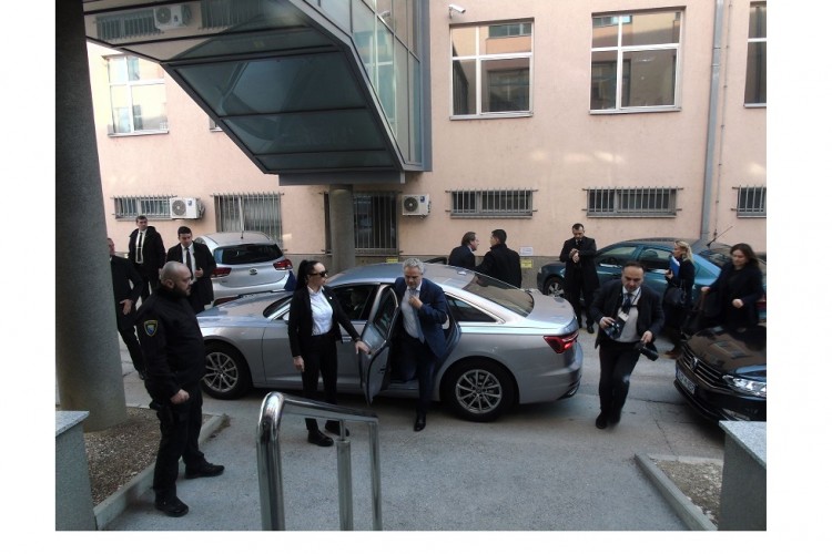 ЕВРОПСКИ КОМЕСАР ЗА СУСЈЕДСТВО И ПРОШИРЕЊЕ ПОСЈЕТИО ТУЖИЛАШТВО БиХ