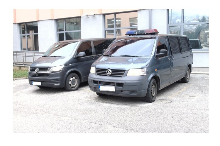 PRIJEDLOG PRITVORA ZA 4 OSOBE U PREDMETU SOLAKOVIĆ I DR.